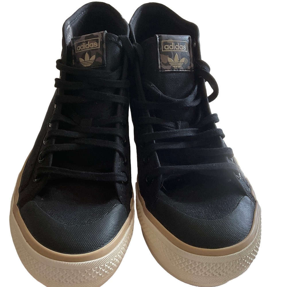 Adidas die marke mit den Sneakers Platform Black Sz 6.5. New